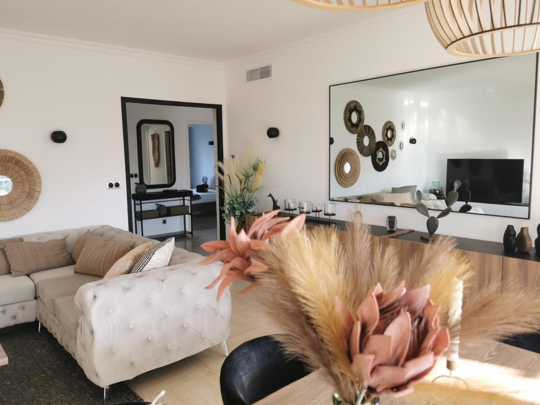 2 Bedrooms Seafront Канны Экстерьер фото